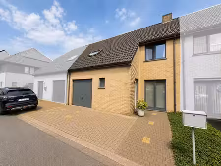 maison ensoleillée avec situation très calme.