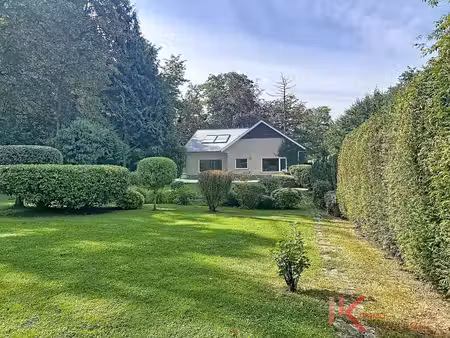 villa 5 chambres avec magnifique jardin sur 23 ares