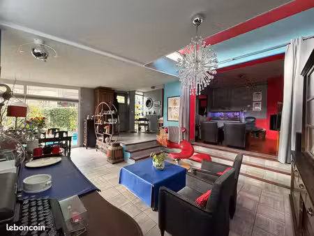 maison 6 pièces 146 m²
