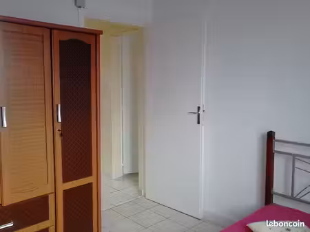 chambre meublee bien situee