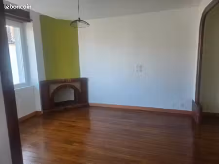 grand appartement t2 1er étage