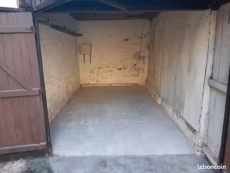 location garage montville