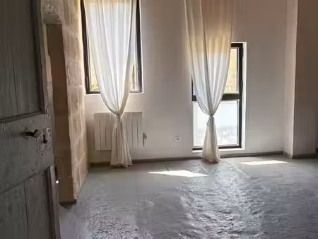 à louer – maison de ville avec extérieur