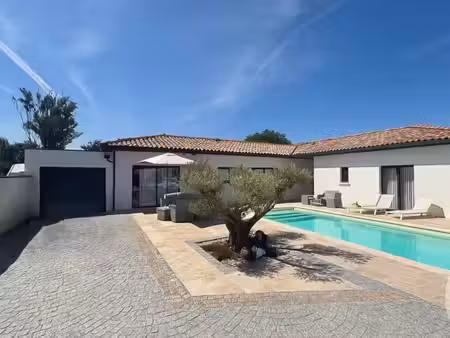 location villa meublée neuve carbonne