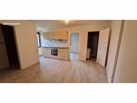 à louer appartement refait à neuf