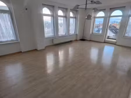 appartement 3 pièces 82.3 m²