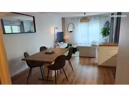 t3 meublé de 66 m² avec terrasse de 25 m² et 2 places de parkings