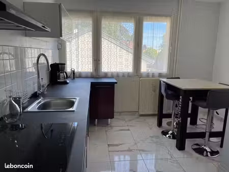 appartement 4 pièces – 3 chambres – 79 m² – balcon – ascenseur