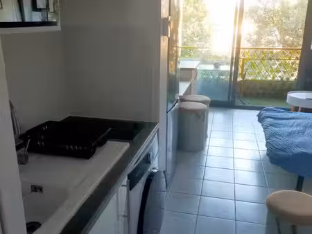 agréable studio meuble 21 m² 450/mois
