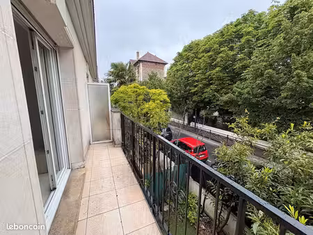 studio 1 pièce 28 m²