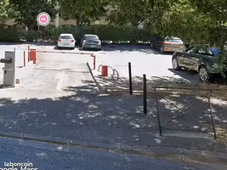 parking à louer