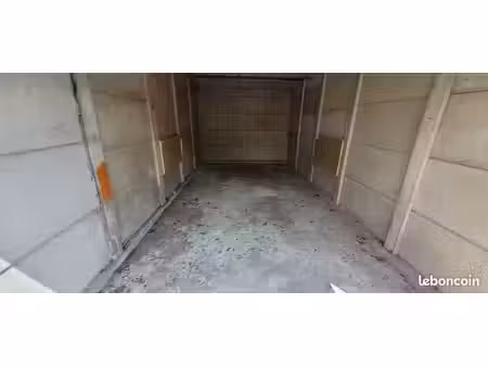 garage arbouans à louer