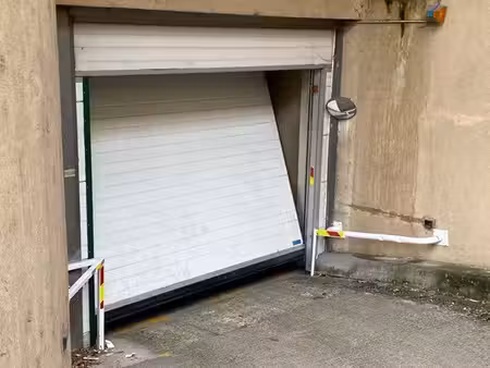 garage 16m2 / hyper centre de belley