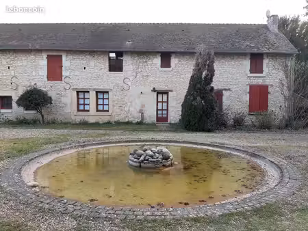 maison à km du chu 86530