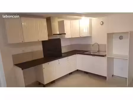 maison de village à louer vide 71m²