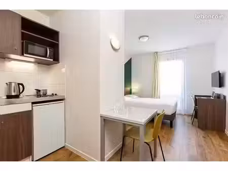 studio 1 pièce 20 m²