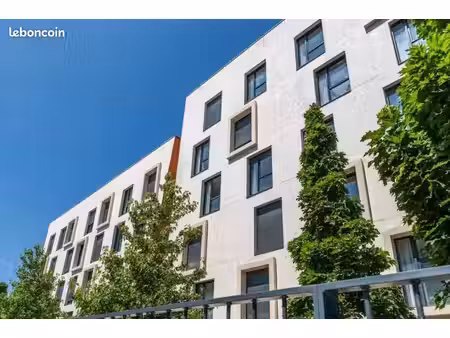 studio 1 pièce 27 m²