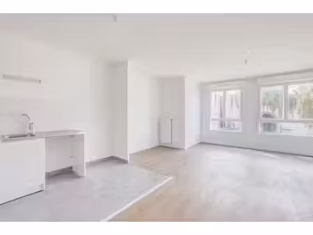 location appartement 2 pièces 42 m² à aubergenville (78410)  735 €