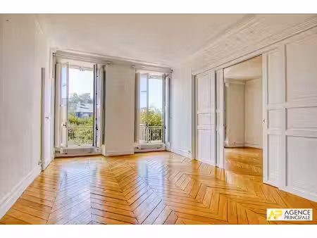 versailles notre dame boulevard de la reine   appartement 3 pièces 79m² carrez situé au 2-
