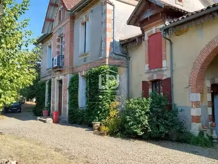 maison de village avec dépendances comprenant 2 studios et 1 appartement indépendant – pos