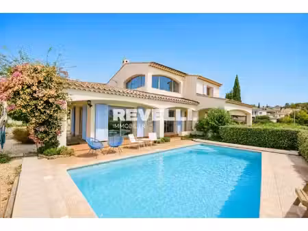 la vigie - villa t6 de 157 m² avec piscine et terrain de 600 m² - 13600 la ciotat