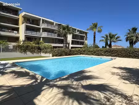 antibes – les combes | studio avec terrasse  piscine et parking – idéal pour investissemen