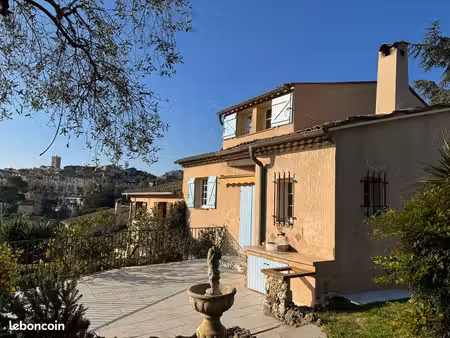 charmante villa provençale 5 pièces louée vide à vence