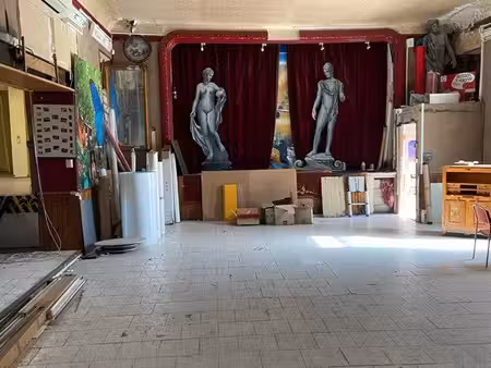 théâtre – 436 m² – permis purgé – 6 logements + 6 parkings