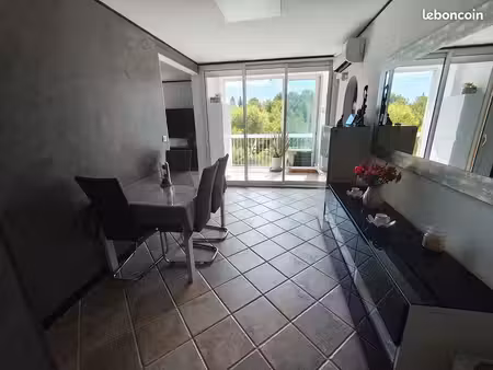 appartement t4 standing dans un immeuble résidentiel de martigues