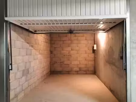 vends garage récent fermé sécurisé  quartier saint-jean  13600 la ciotat