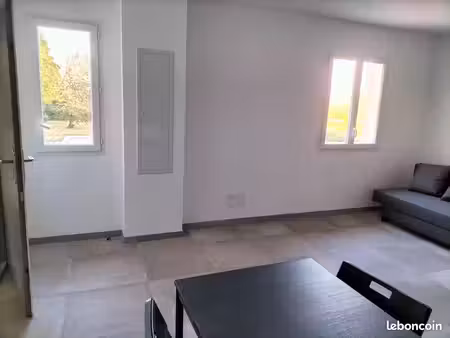 studio meublé 26 72m² avec parking - proche aix en provence