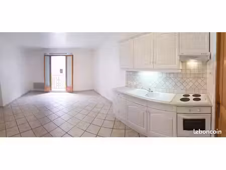 studio 27m² à peyrolles 13860