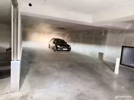 parking double place