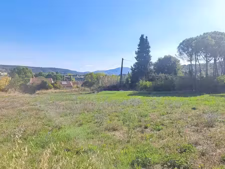 terrain à bâtir de 1200 m² à aix-en-provence (13)