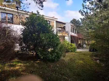 grande maison 210 m² – 7 pièces – terrain 1700 m² – 2 logements possibles – vallée estéron