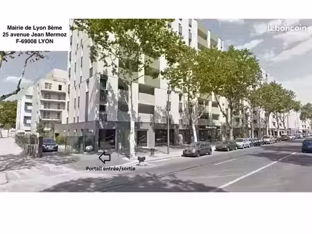 garage / box fermé sécurisé sous vidéo-surveillance mairie de lyon 8ème