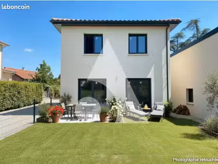maison 6 pièces 115 m²