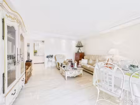 appartement 5 pièces 74 m²