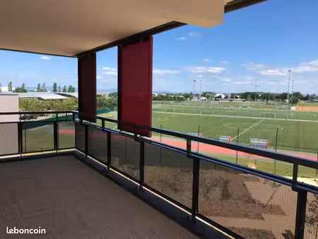 t4 dernier étage avec terrasse