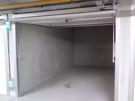 vend garage sainte-foy-les-lyon 69110