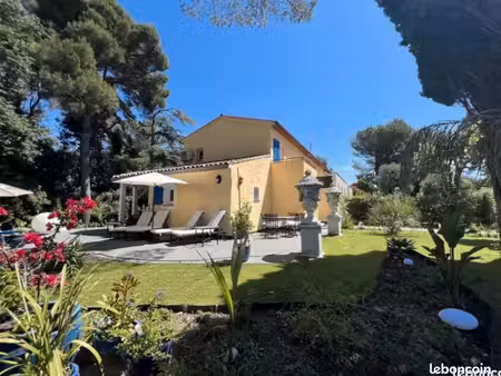 maison cannes limite la roquette