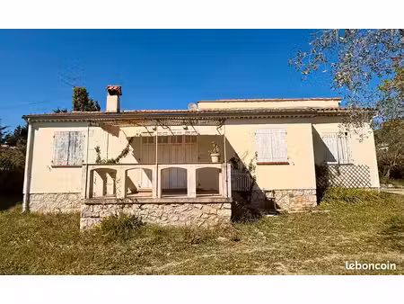 proche du village de valbonne : actuellement 90m2 - pc 180m2. nombreux projets possibles