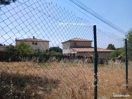 terrain 738 m² gardanne
