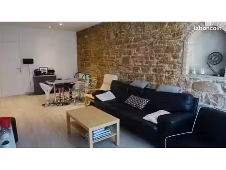 t2 de charme 39 m² avec jardin privatif — neuville-sur-saône