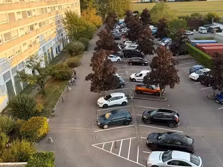 à vendre t3 lumineux et chaleureux  idéalement situé