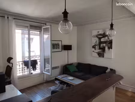 location 2 pièces 34 m² - paris 11e - 1090 cc