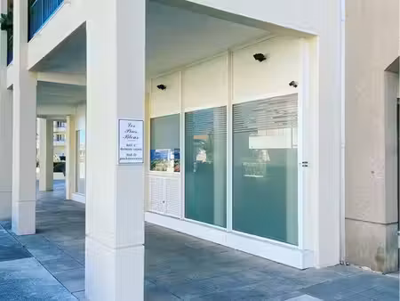joli local commercial 50m2 / antibes les pins