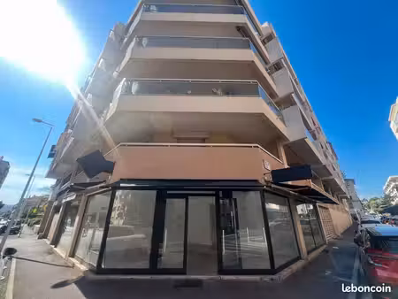 local commercial 71 m²