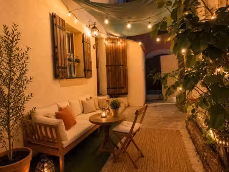maison de village avec dépendance attenante et terrasse