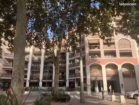2p cagnes sur mer - plein centre - place de gaulle